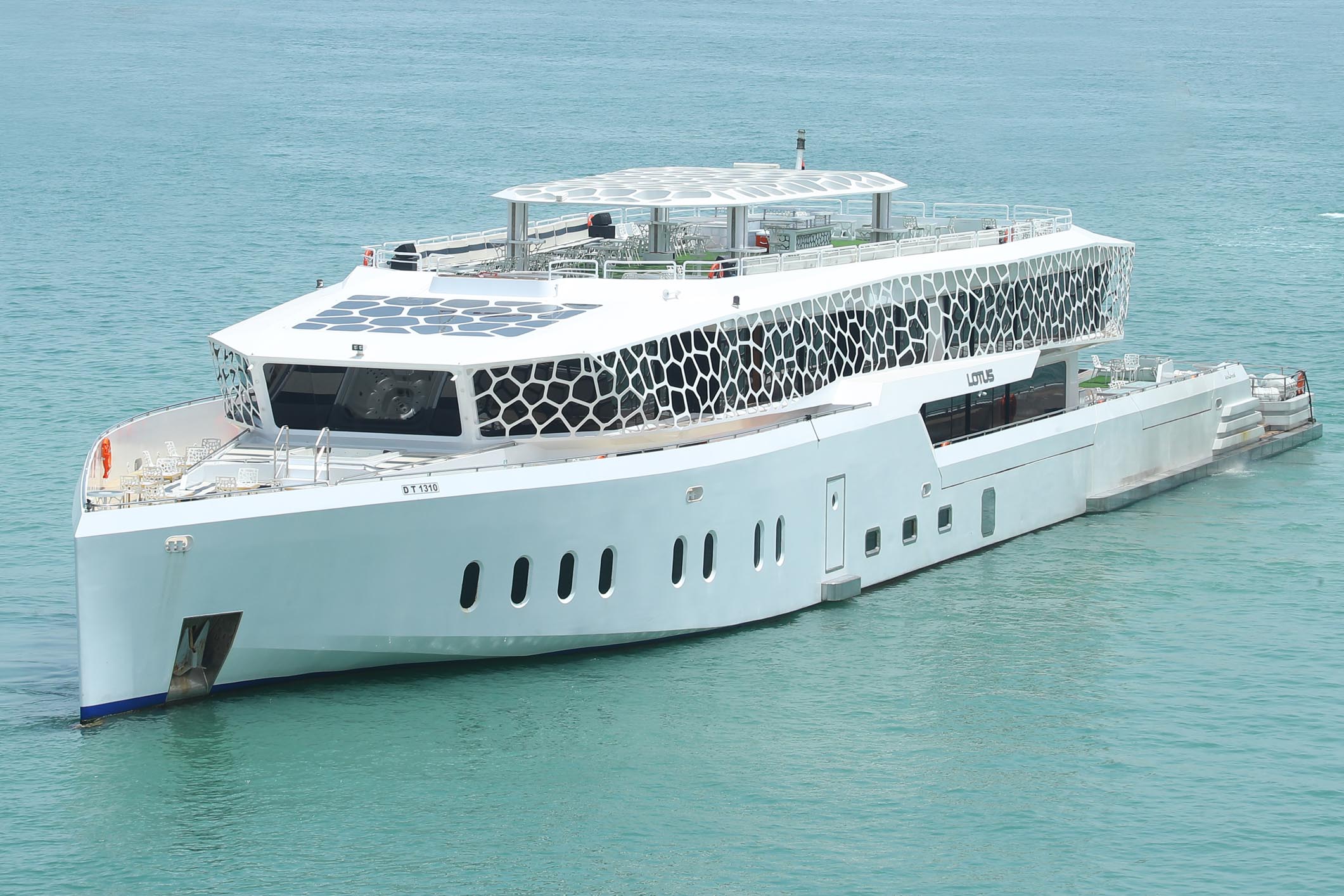 lotus yacht dubai price